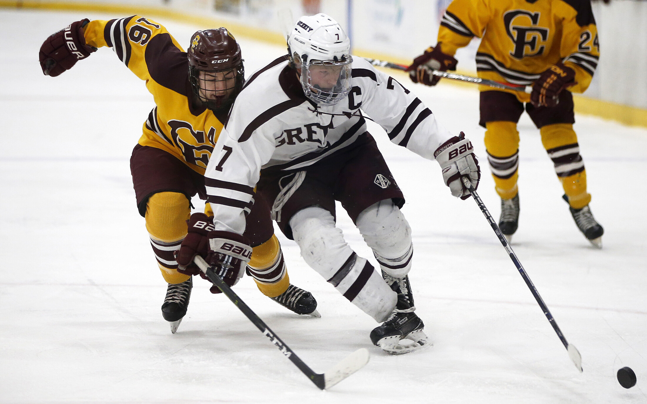Old Town-Orono tops Greely for Class B hockey state championship
