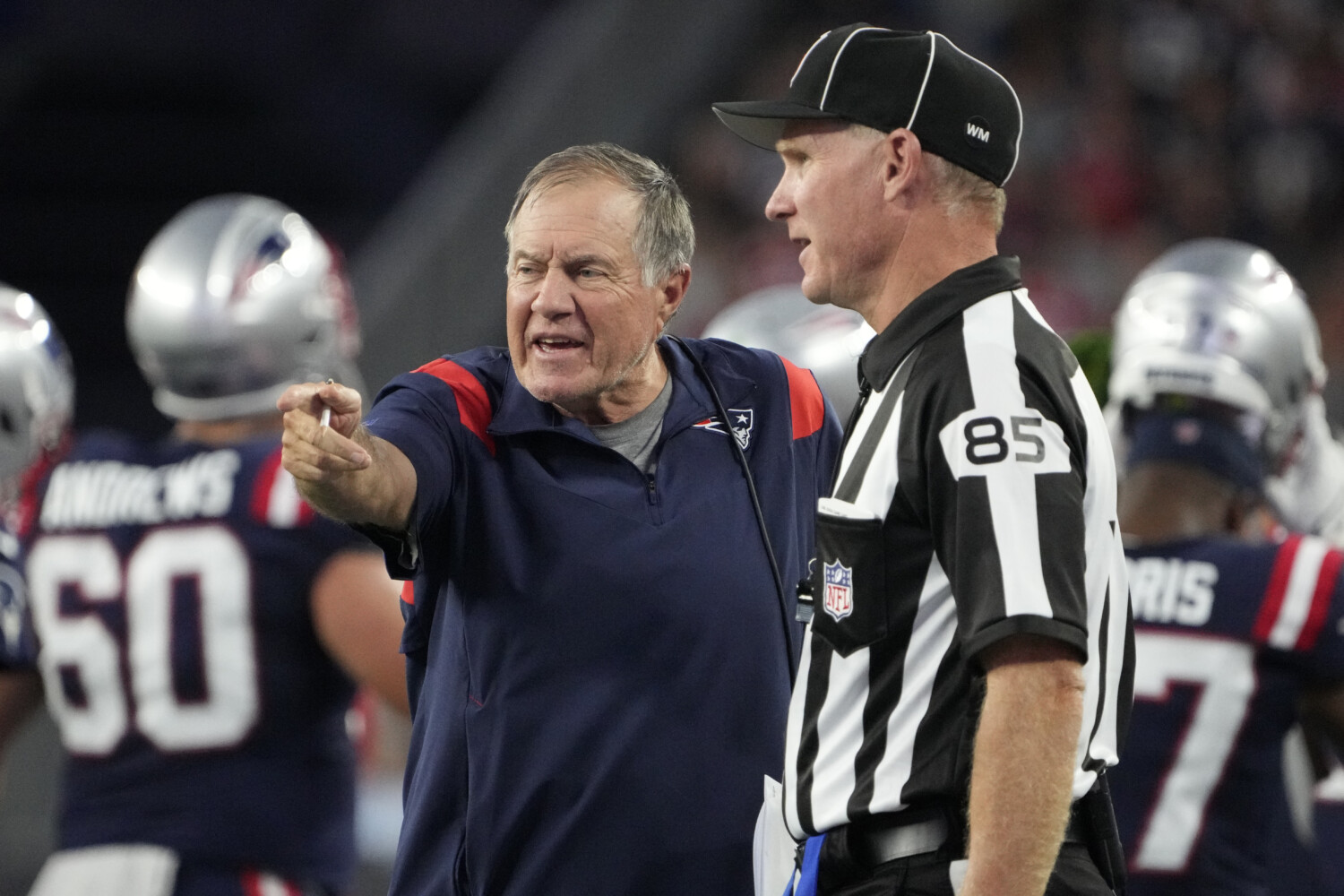 With offense floundering, Patriots now face crisis on defense