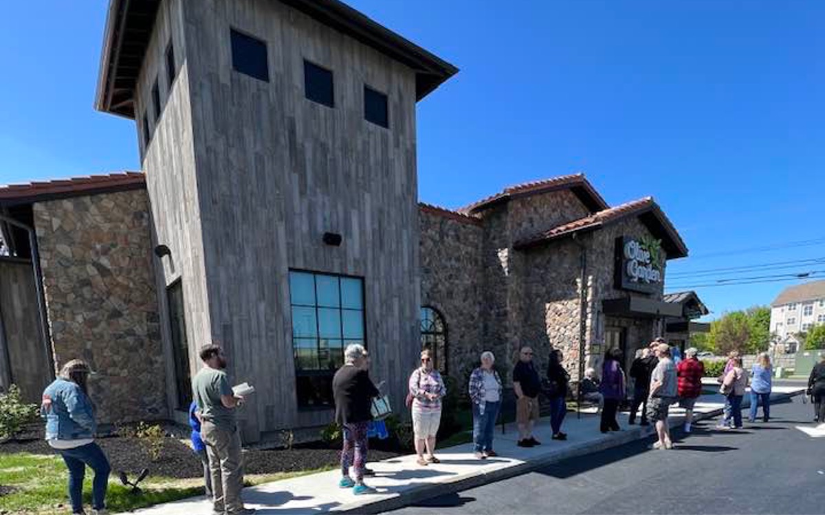 olive garden restaurant exterior