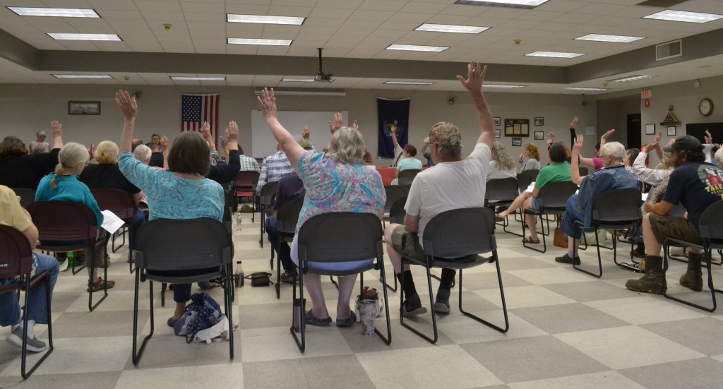 Paris voters approve $10K to look into school budget practices. Photo