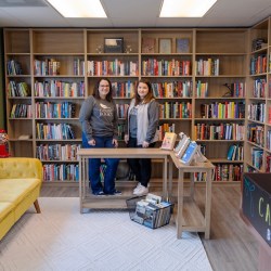 women in bookstore